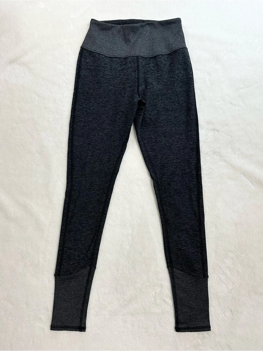Alo Yoga High-Waist Alosoft Lounge Leggings Gray Medium